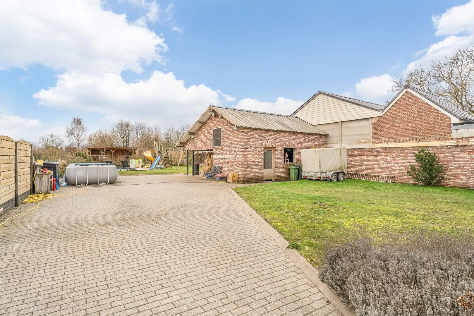 Instapklare woning op ruim perceel met bijgebouw – ideaal voor dierenliefhebbers foto 24