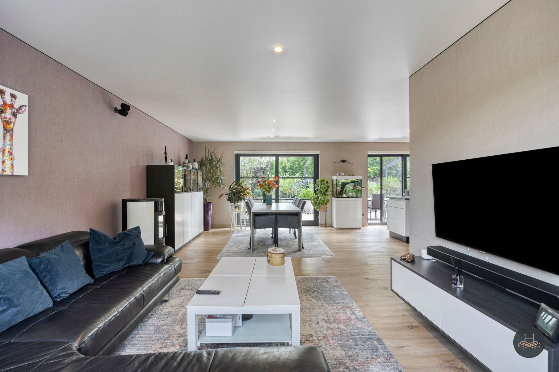 Energiezuinige,  recente woning op een royaal perceel foto 11