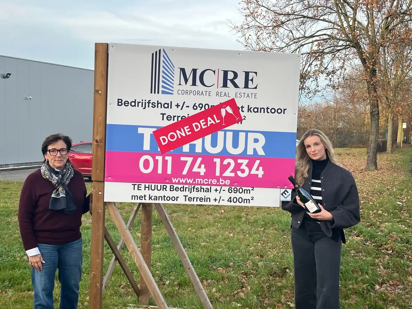 Bedrijfshal met terrein foto 2