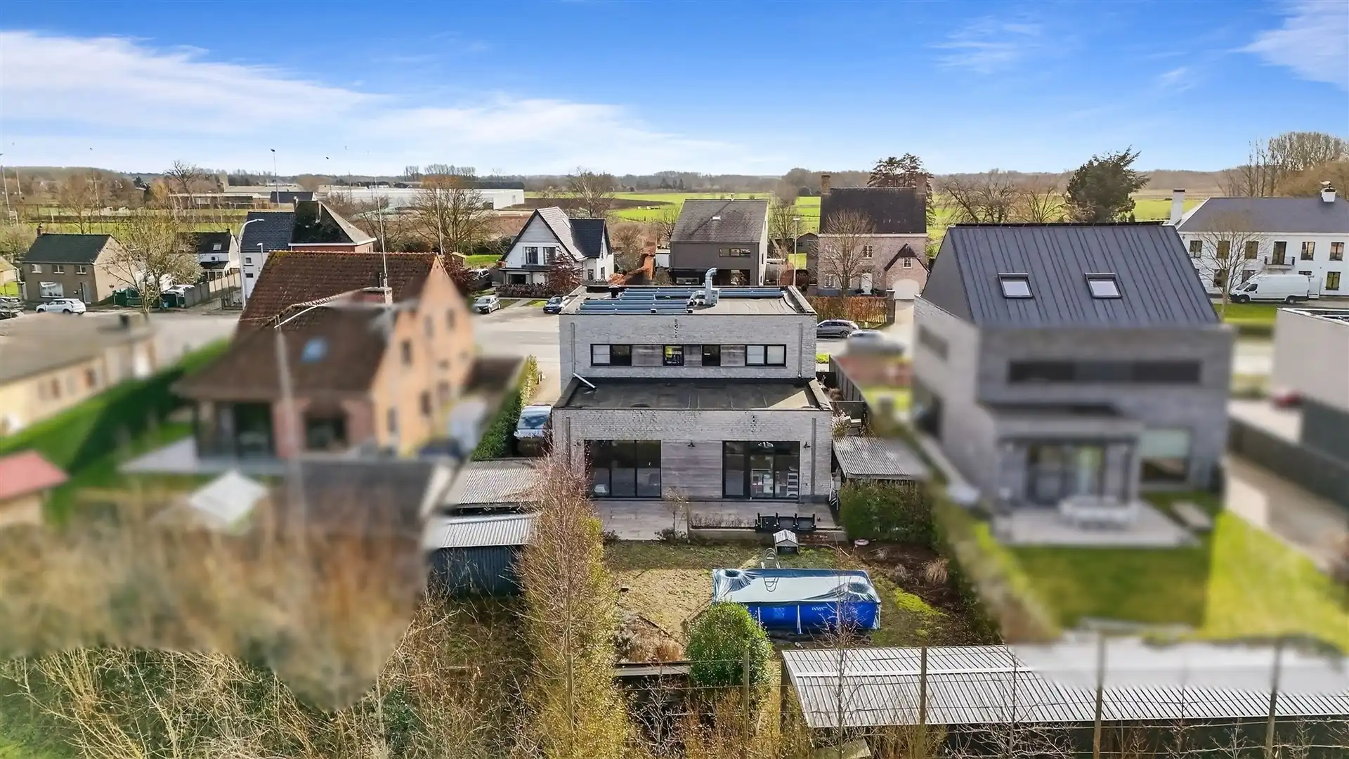 Recente handelszaak met heel ruime woonst op absolute topligging te Overmere. foto 24