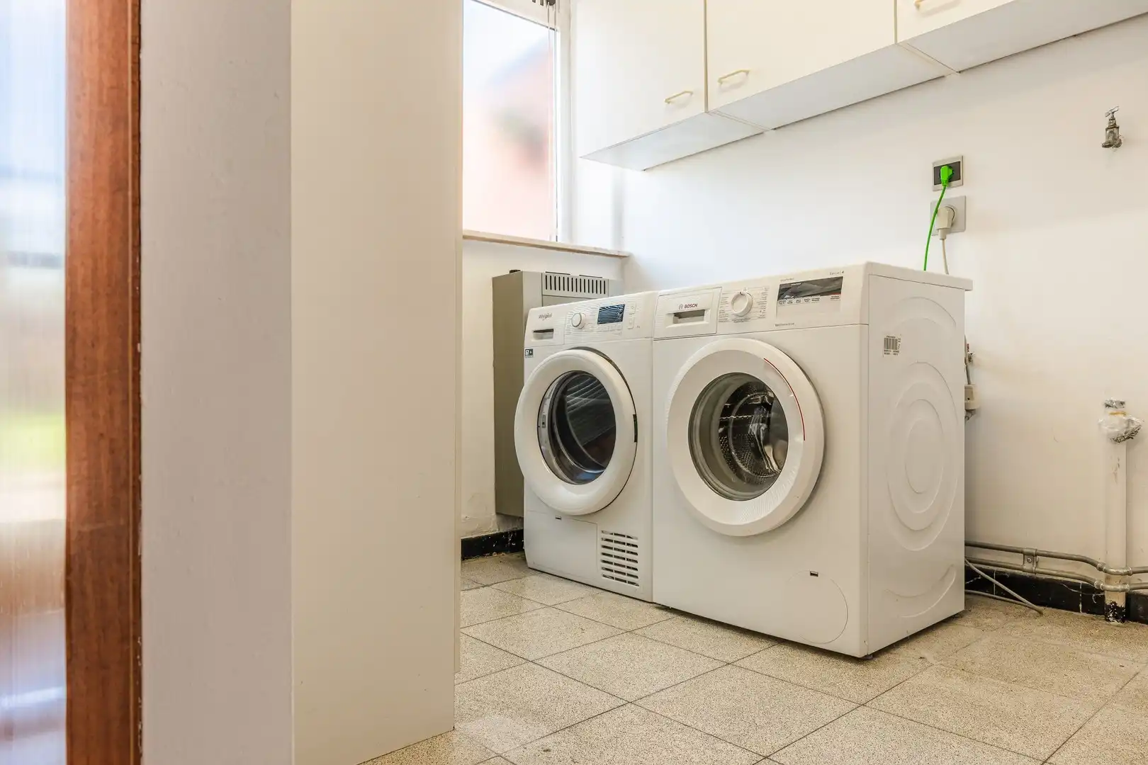 Te renoveren halfopen woning met diepe tuin foto 9
