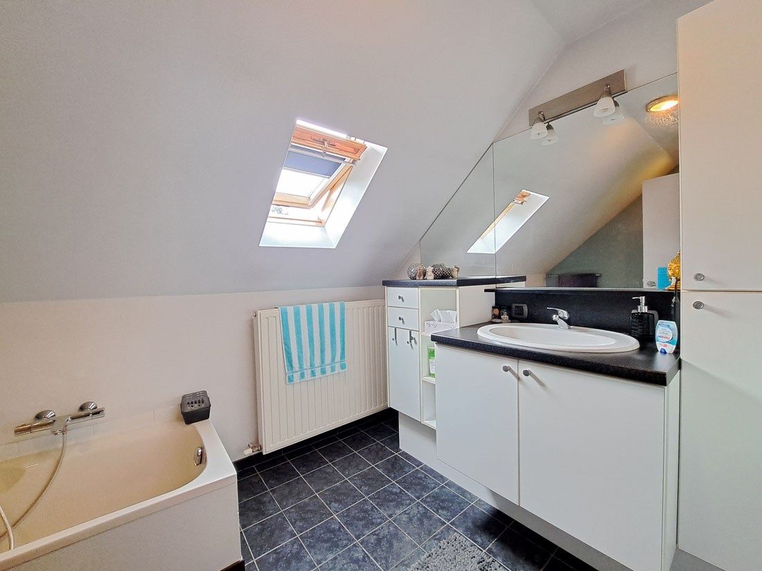Eigentijdse driegevelwoning te Oudsbergen foto 15
