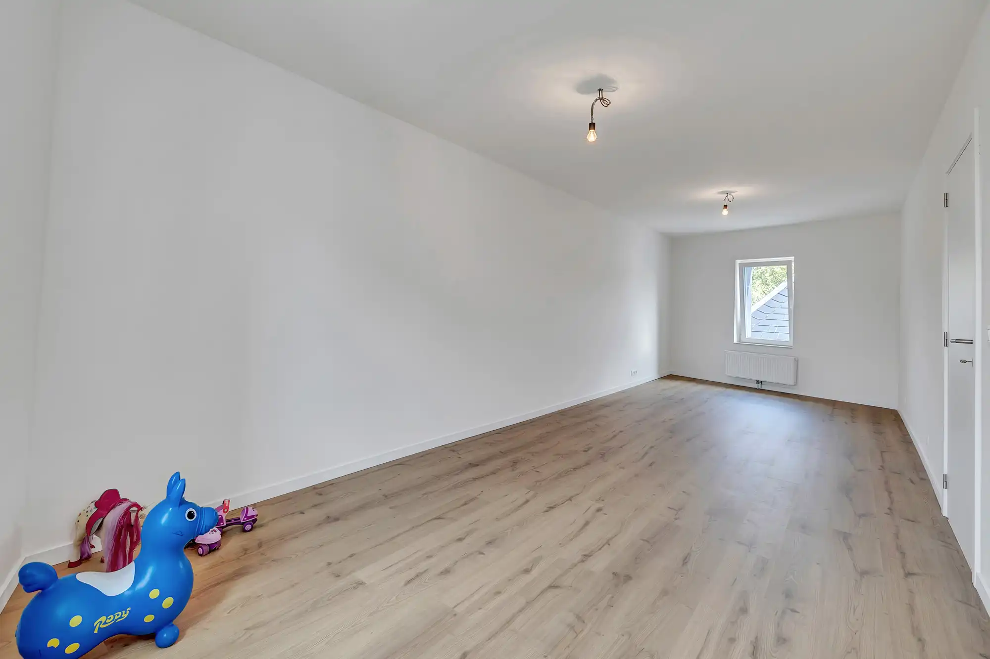 Ruime, energetische totaalrenovatie met ruime tuin en garage foto 16