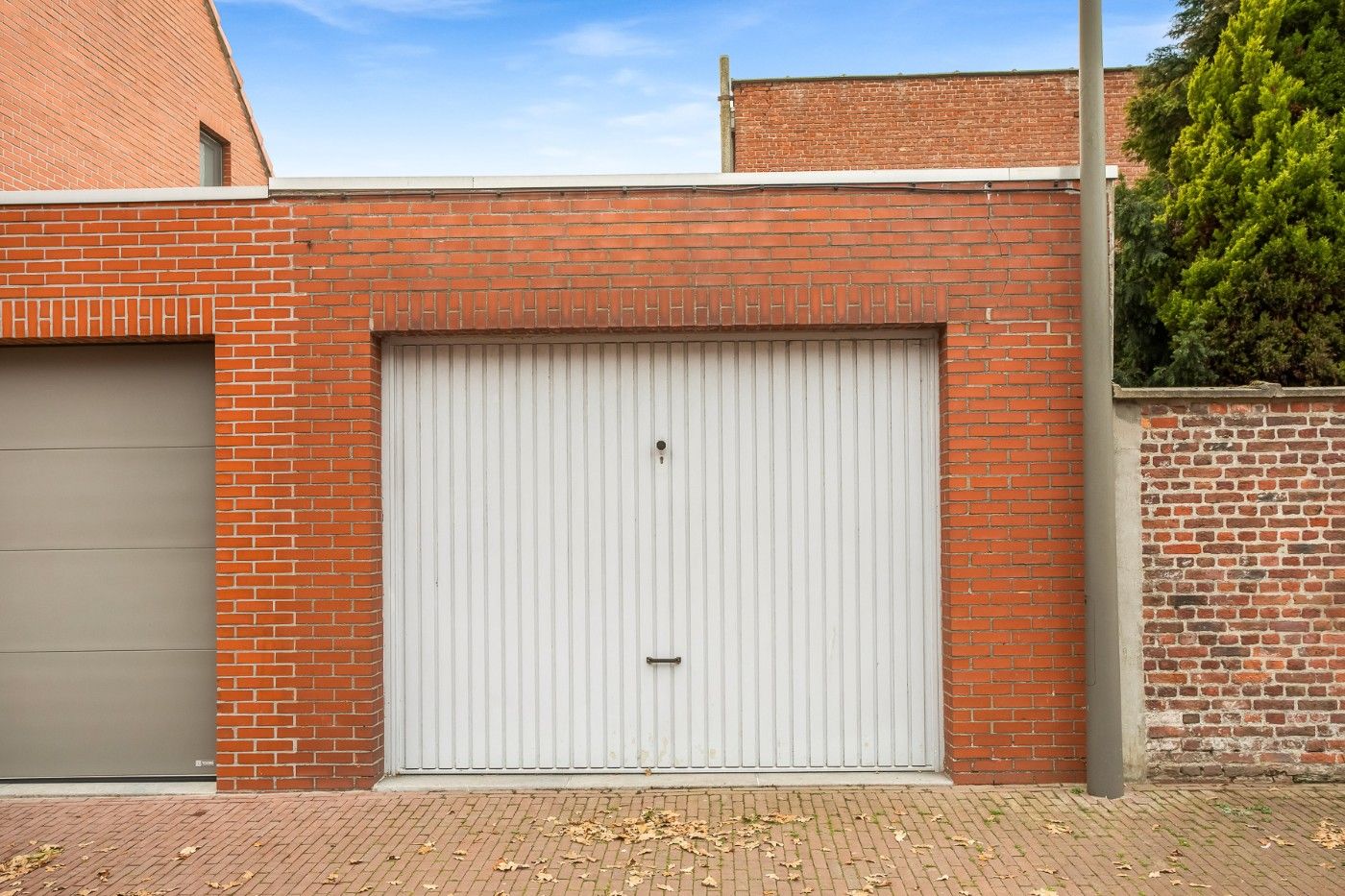 Te renoveren, halfopen bebouwing met 3 slpk, gezellige tuin en garage foto 27