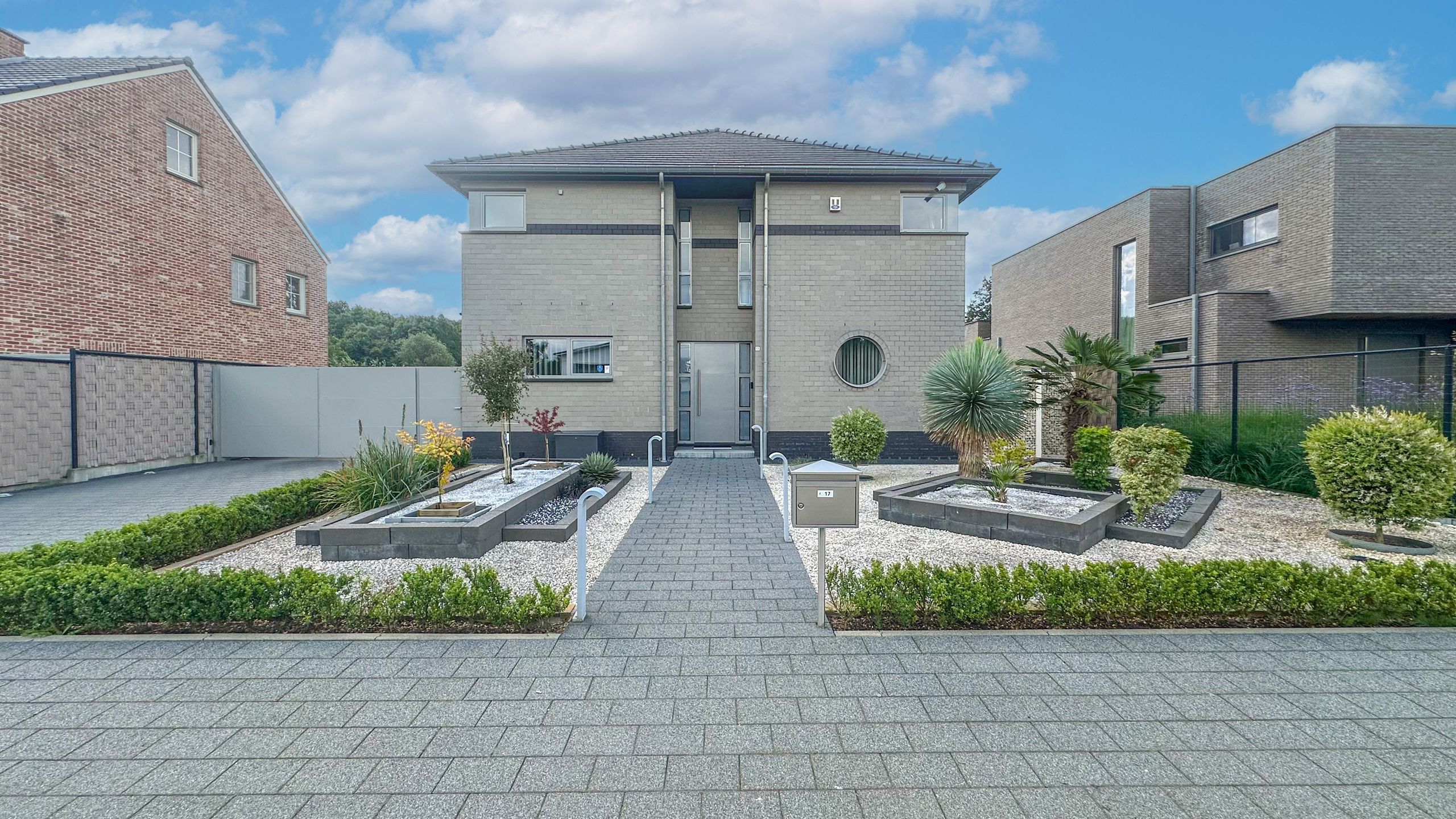 Praktisch ingedeelde woning met grote tuin en 4 slaapkamers! foto 62