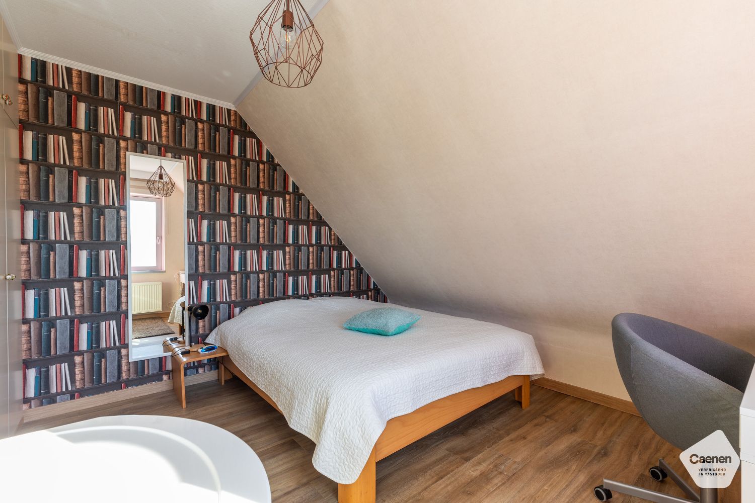 Volledig gerenoveerd duplex appartement met 3 slaapkamers foto 12