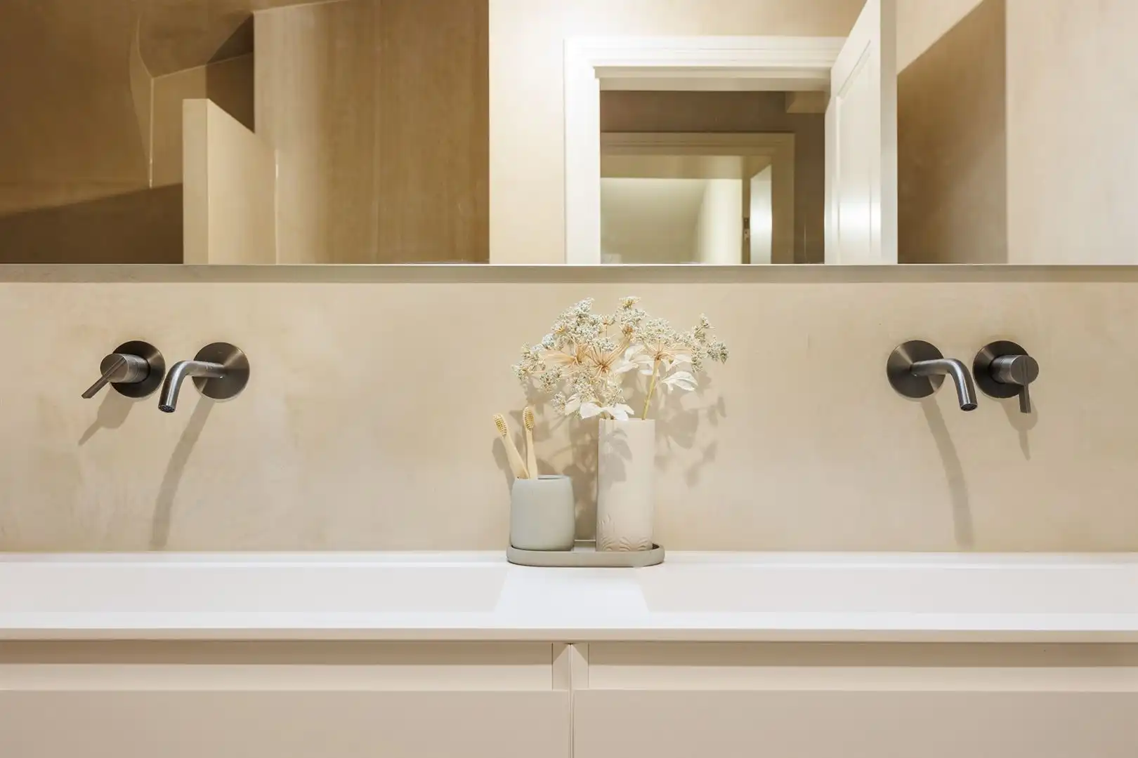 Renovatie met Parijse flair & stadstuin foto 28