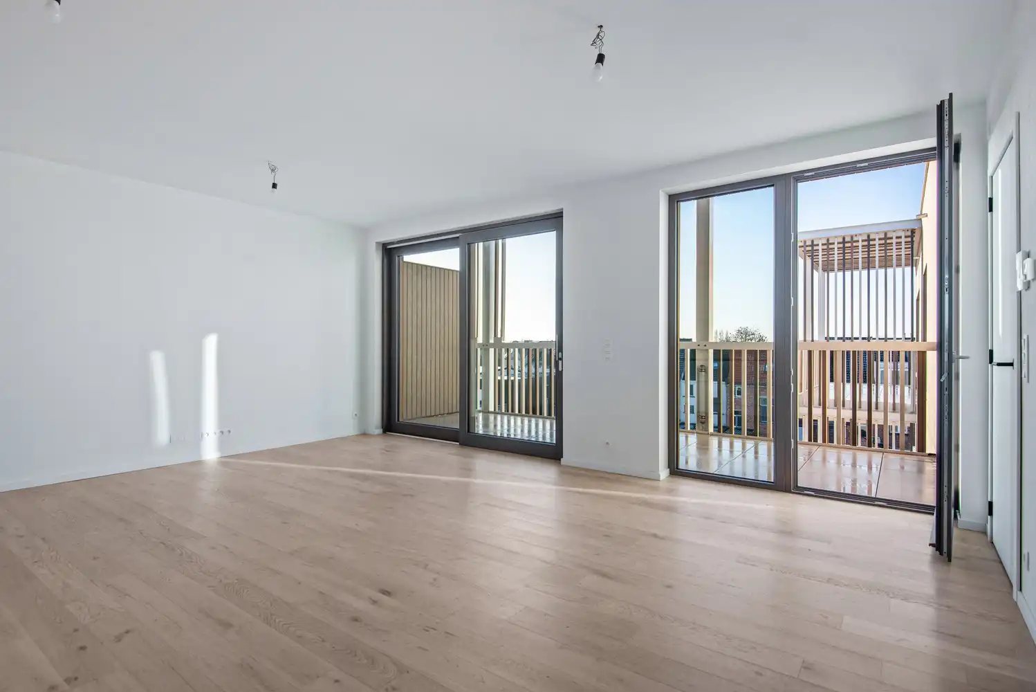 Stijlvol appartement met ruim overdekt terras in De Lesselier foto 5