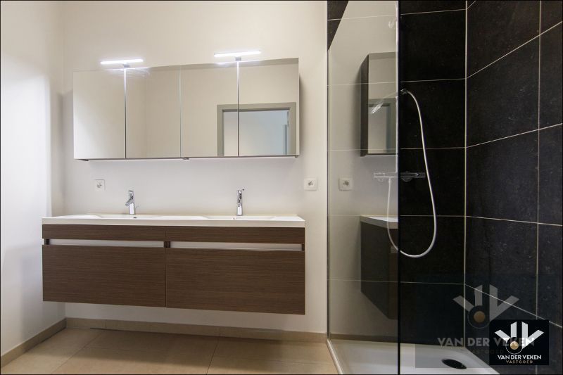 ZEER MOOI AFGEWERKT 2-SPLKAPP IN RESIDENTIE ZUIDZICHT foto 16