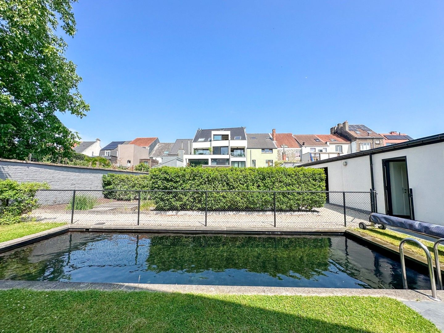 Instapklaar 1-slpk appartement met gemeenschappelijk zwembad op een toplocatie foto 10