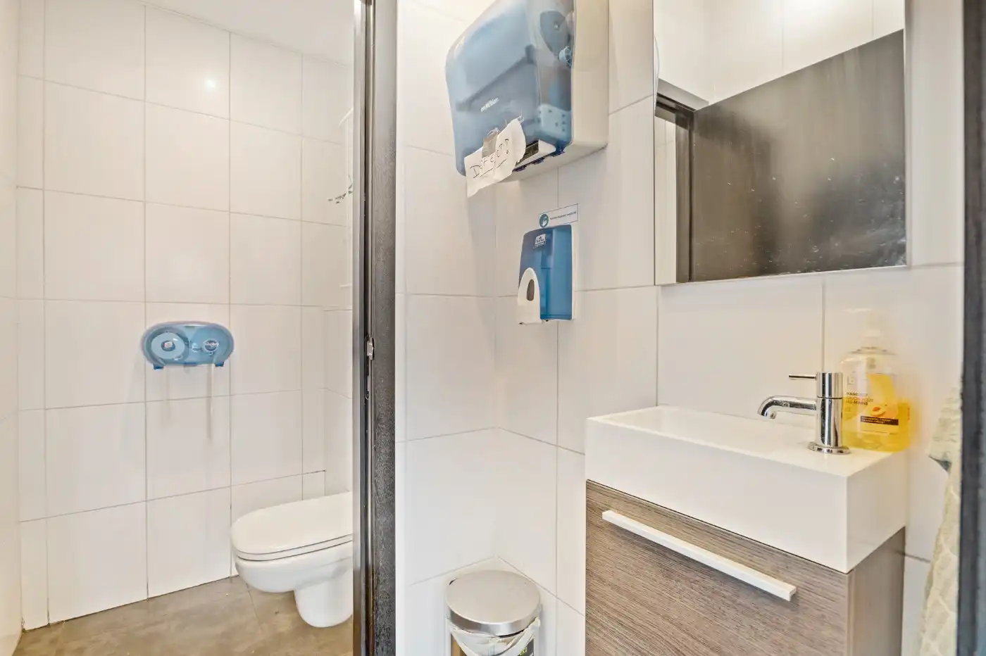 Centraal gelegen opbrengsteigendom met handelsgelijkvloers en app. op de 1e verd. foto 10