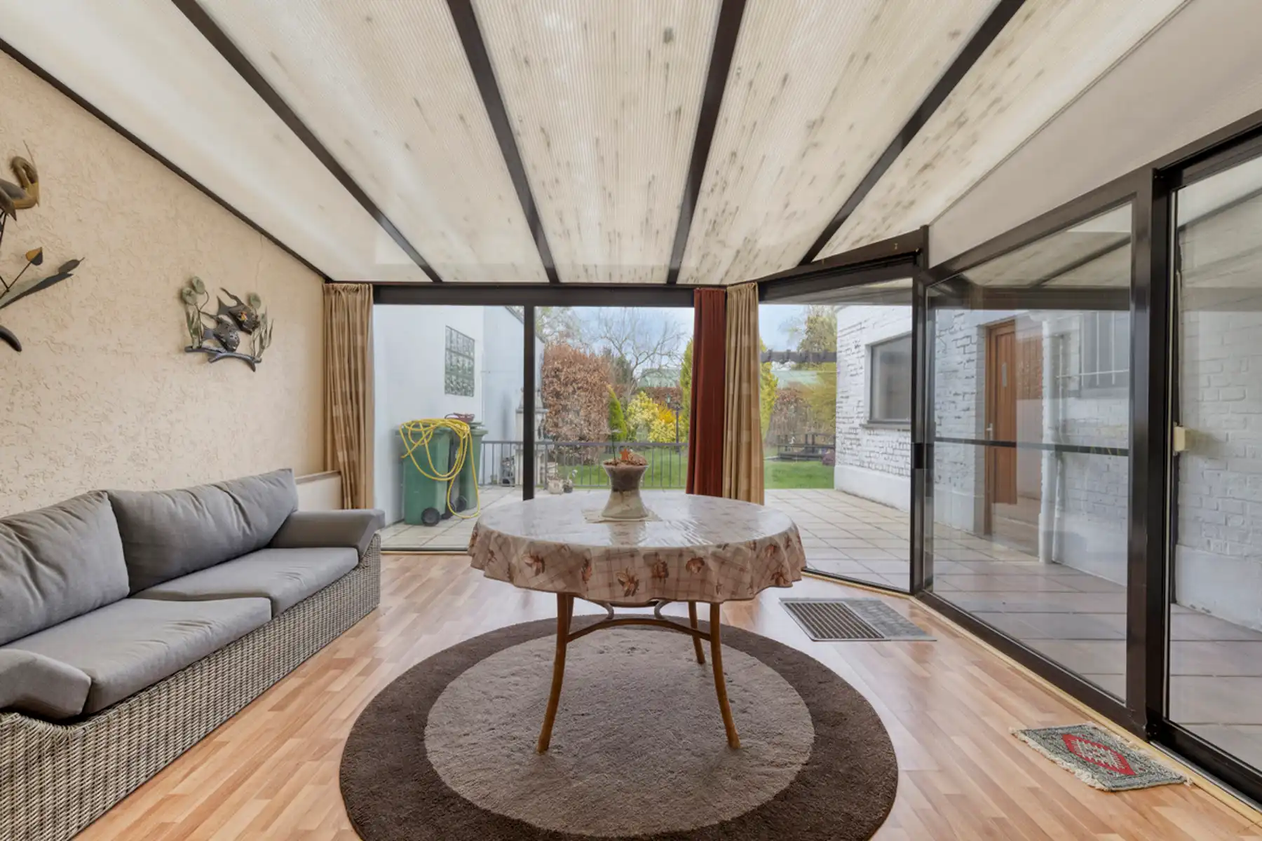 Leemans Immobiliën biedt u deze solide en ruime woning aan op een uitstekende en centrale ligging in Denderleeuw. foto 19