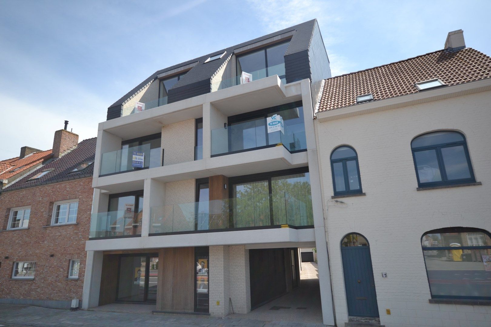 Nieuwbouw appartement te huur met 2 slaapkamers   foto {{pictureIndex}}