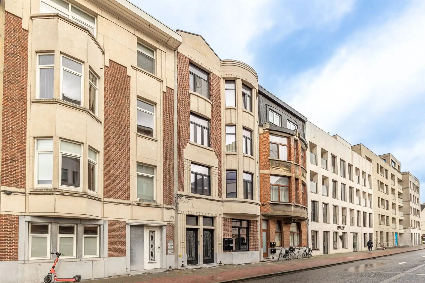 Wegdromen in een Art-deco appartement foto 17