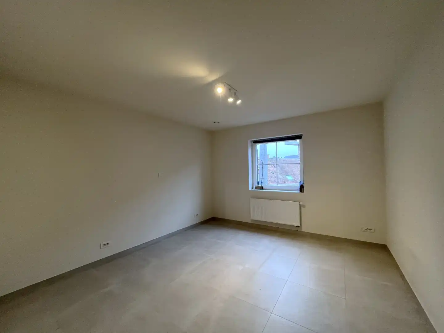 Mooie 4-slpk woning in centrum Oekene foto 14