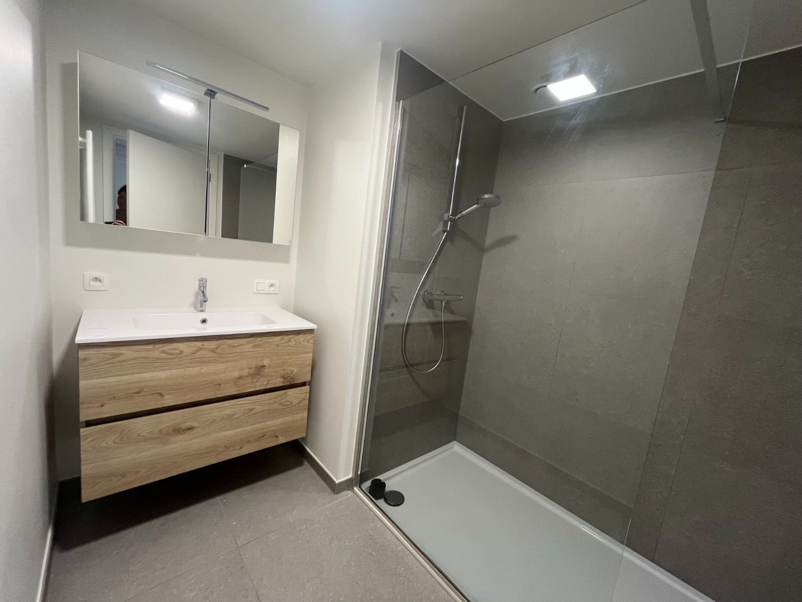 Modern nieuwbouwappartement te huur in Waregem – topligging! foto 9