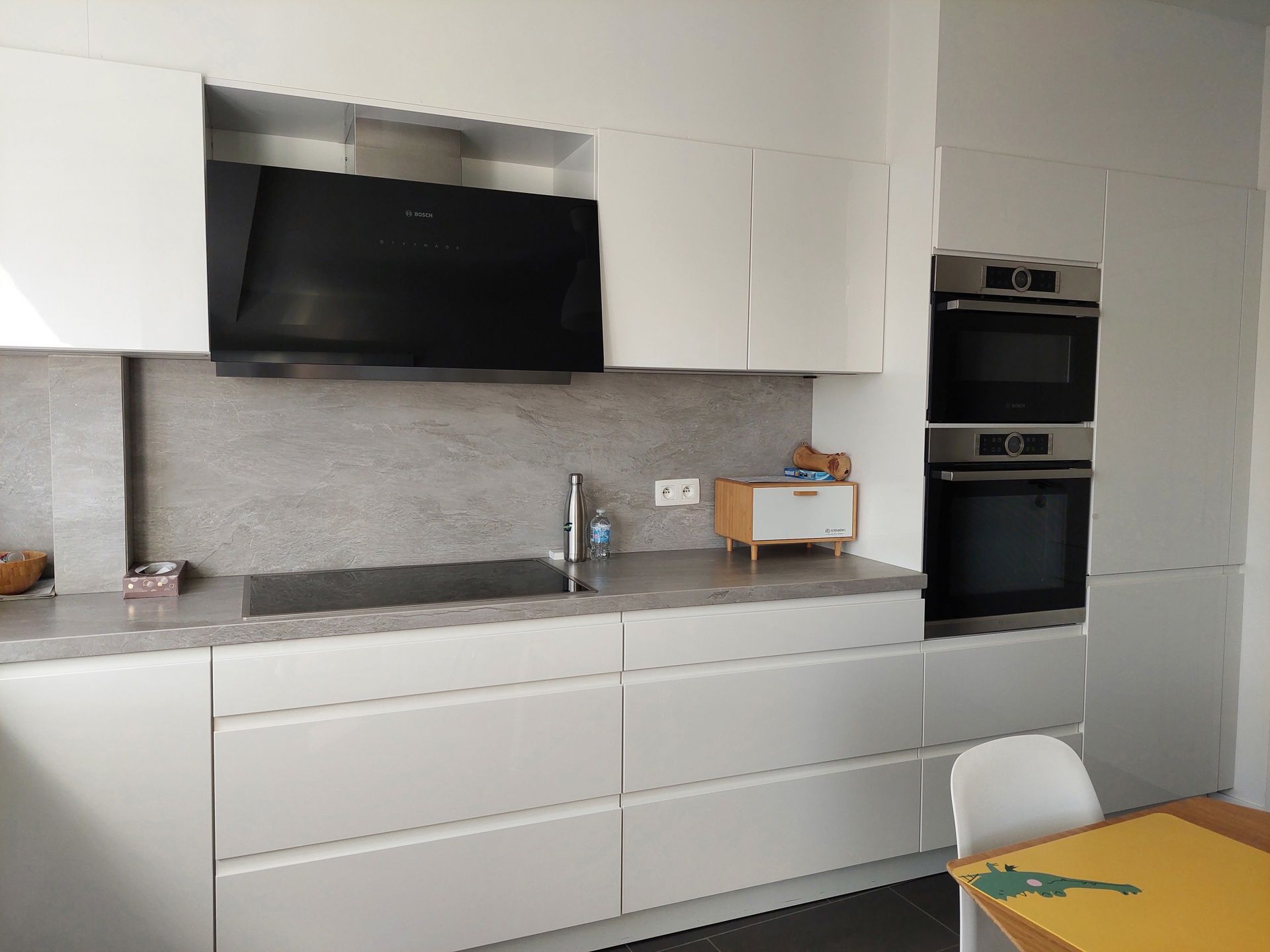 GENT - Instapklaar 4 slaapkamer appartement op 1ste verdiep foto 10