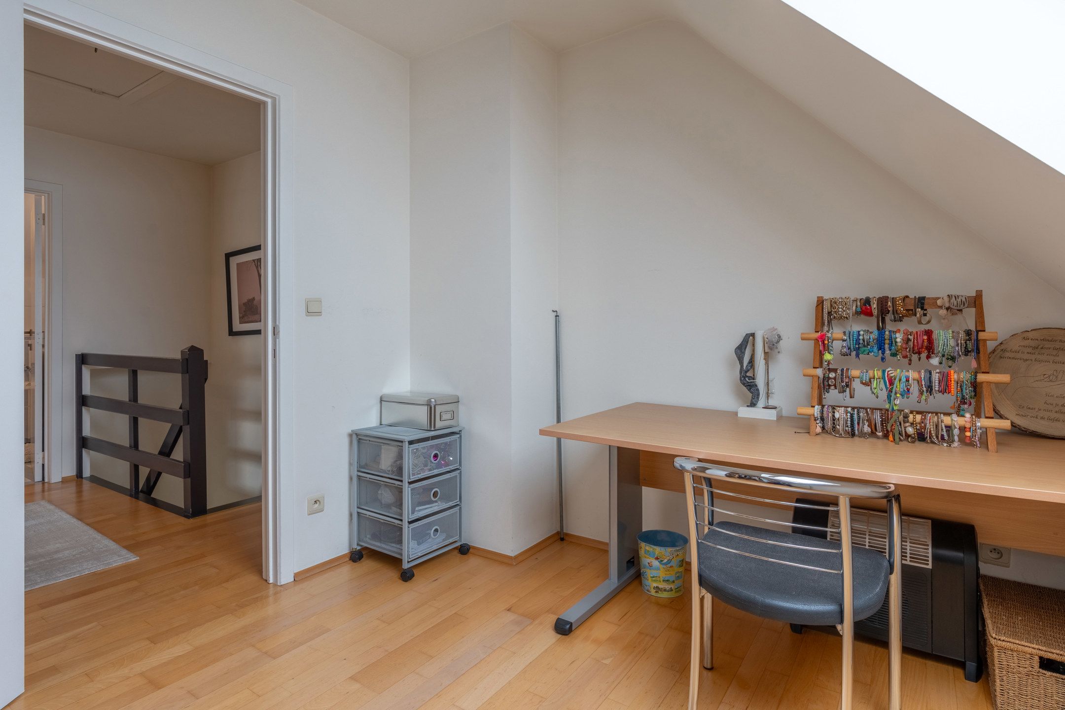 Ruime gezinswoning met 4 slpk's, tuin en garage te Turnhout. foto 21