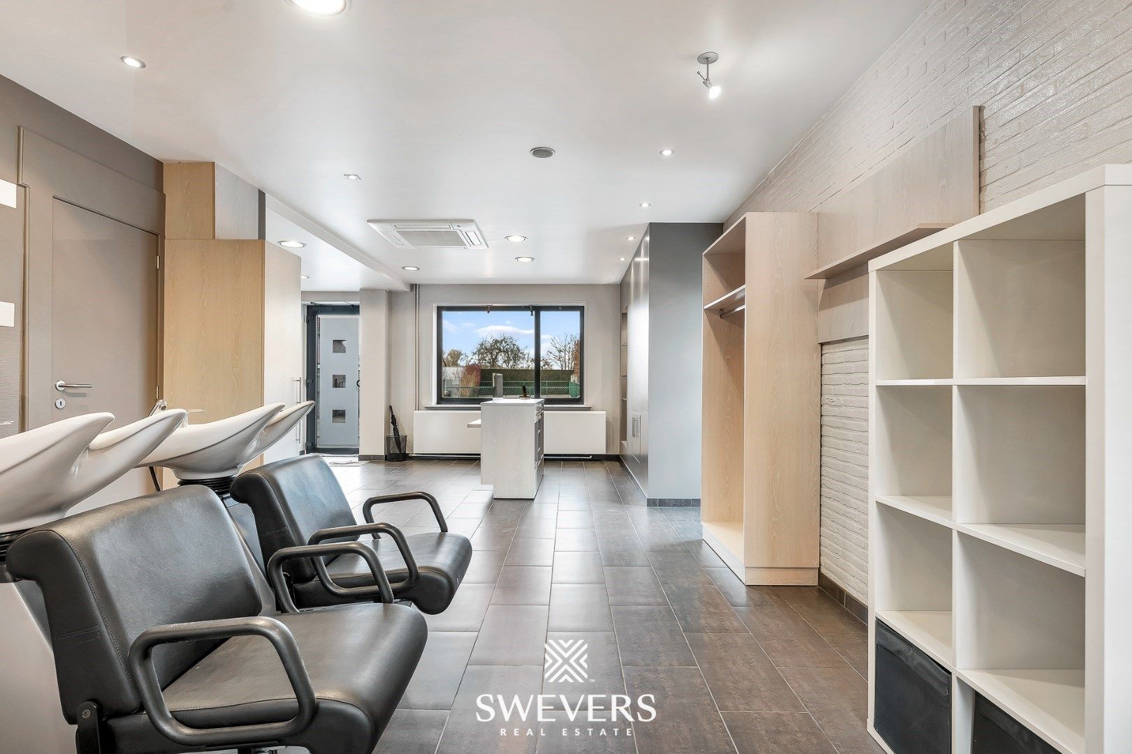 Instapklare woning met handelszaak en appartement in Geetbets foto 6