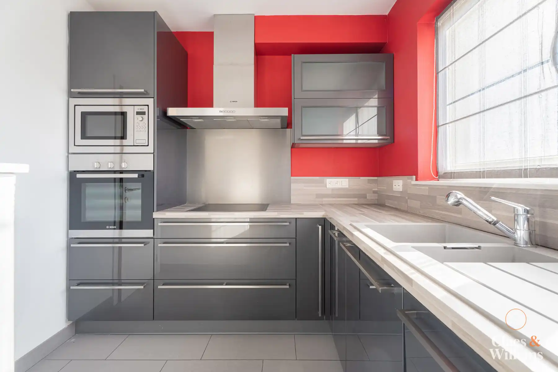 Ruim instapklaar duplex appartement te Sint-Pieters-Leeuw foto 5