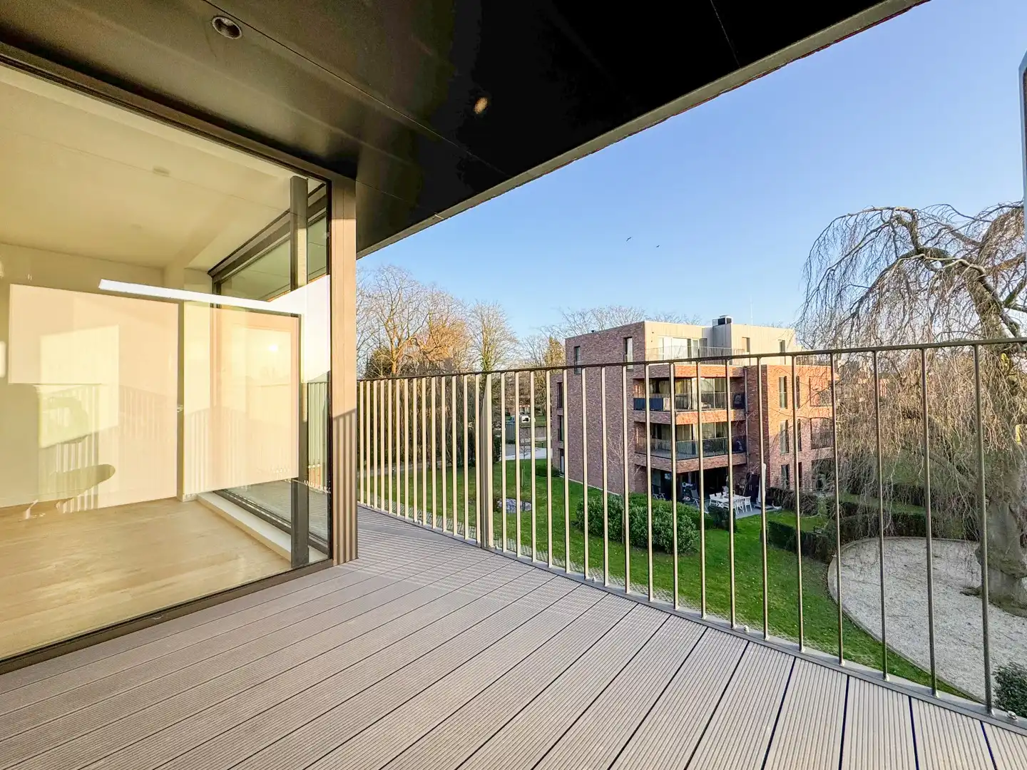 Stijlvol en lichtrijk appartement in een prachtige parkomgeving! foto 4