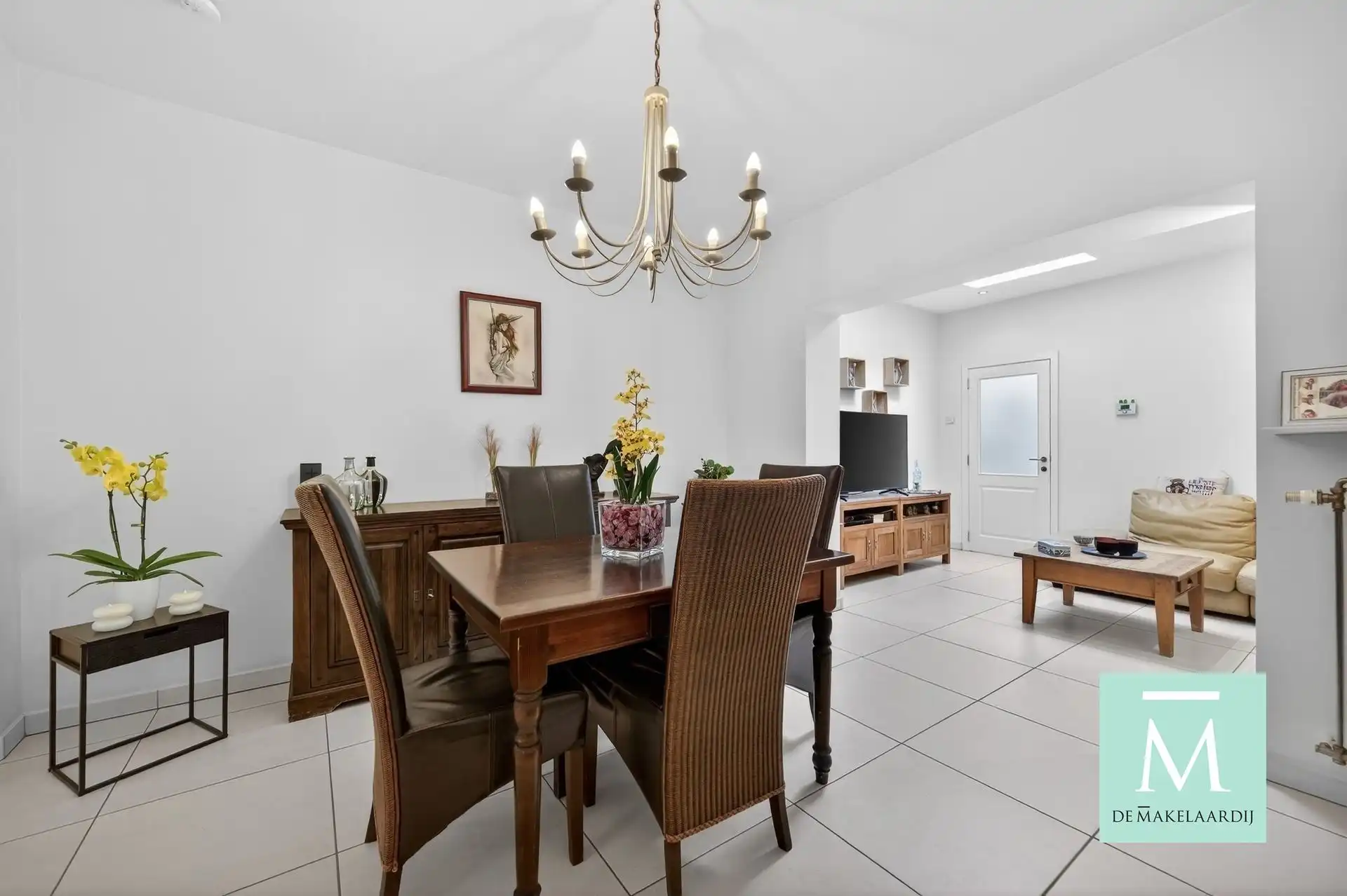 Instapklare woning met 3 slaapkamers en gezellig stadstuintje op toplocatie! foto 6