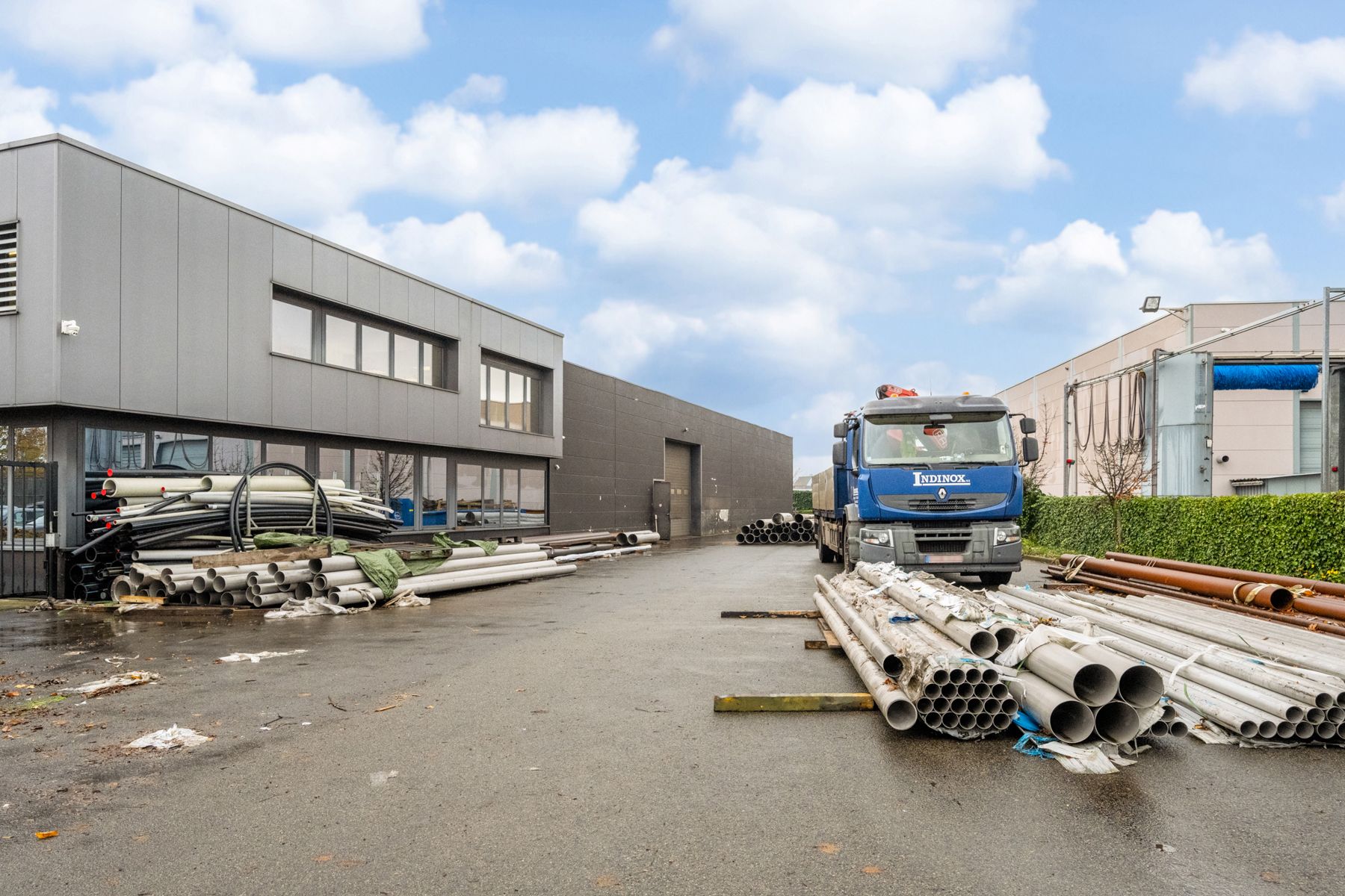 Gebouwencomplex met kantoren, magazijnen, ateliers foto 8