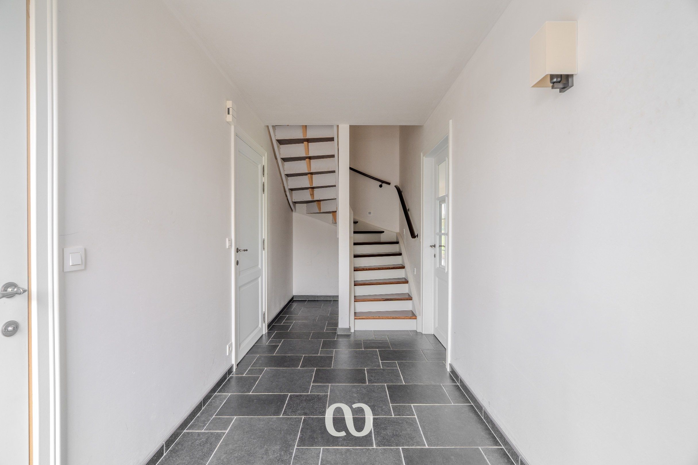 Exclusieve, energiezuinige villa met 4 slaapkamers en panoramisch zicht foto 4
