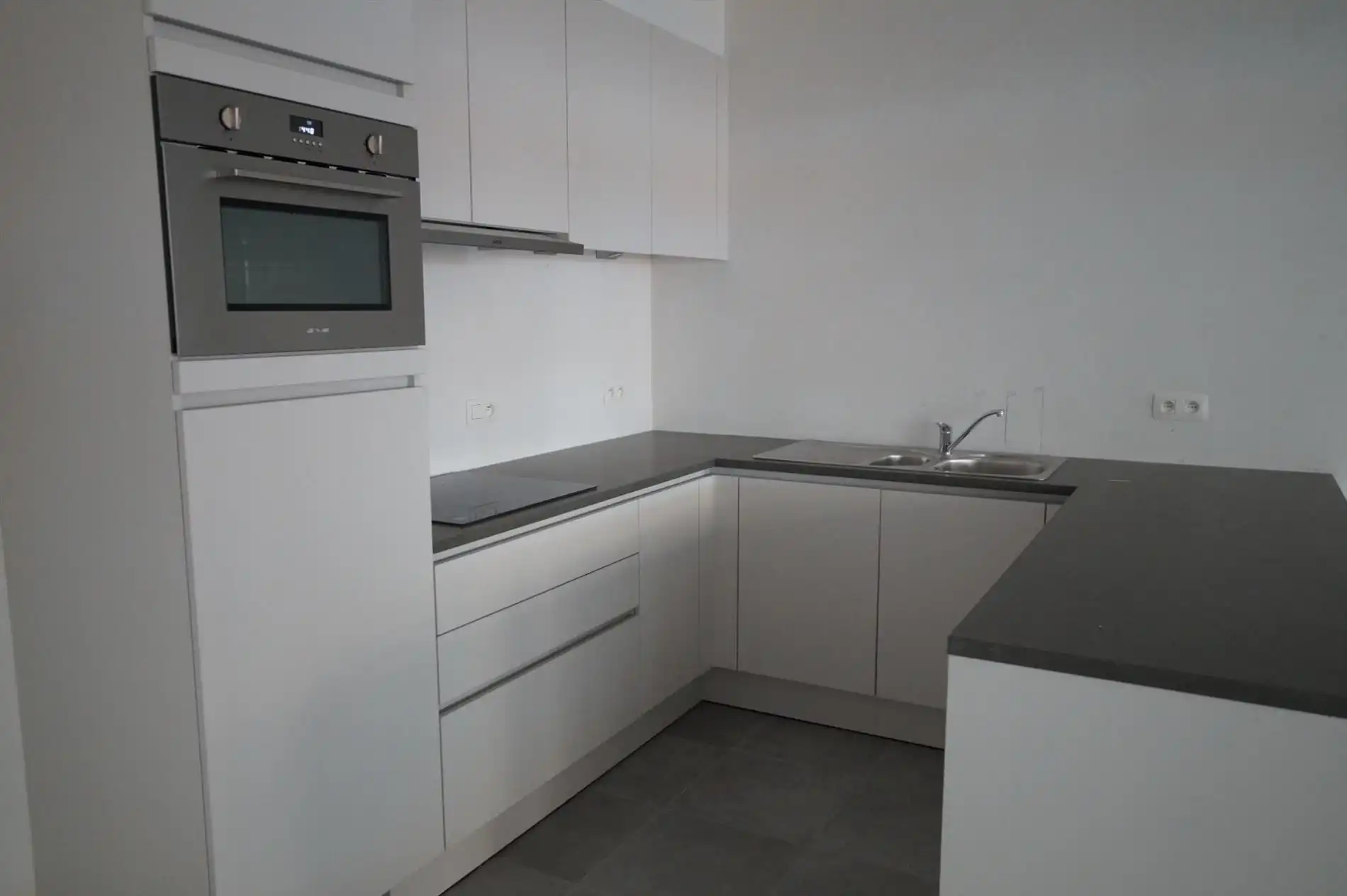 Ruim 2 slaapkamer appartement op een centrale ligging te KOKSIJDE BAD foto 5