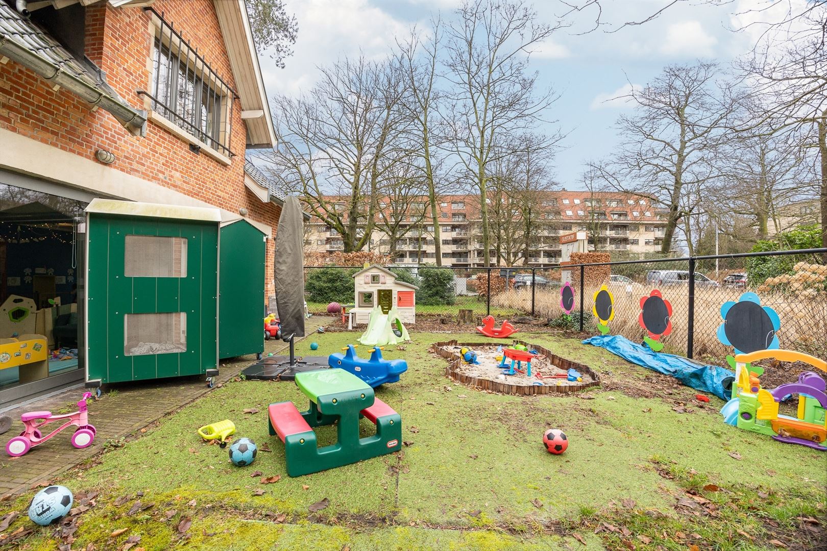 Koetshuis: Ideale opbrengsteigendom in een prachtig parkdomein, in hartje Schoten foto 7