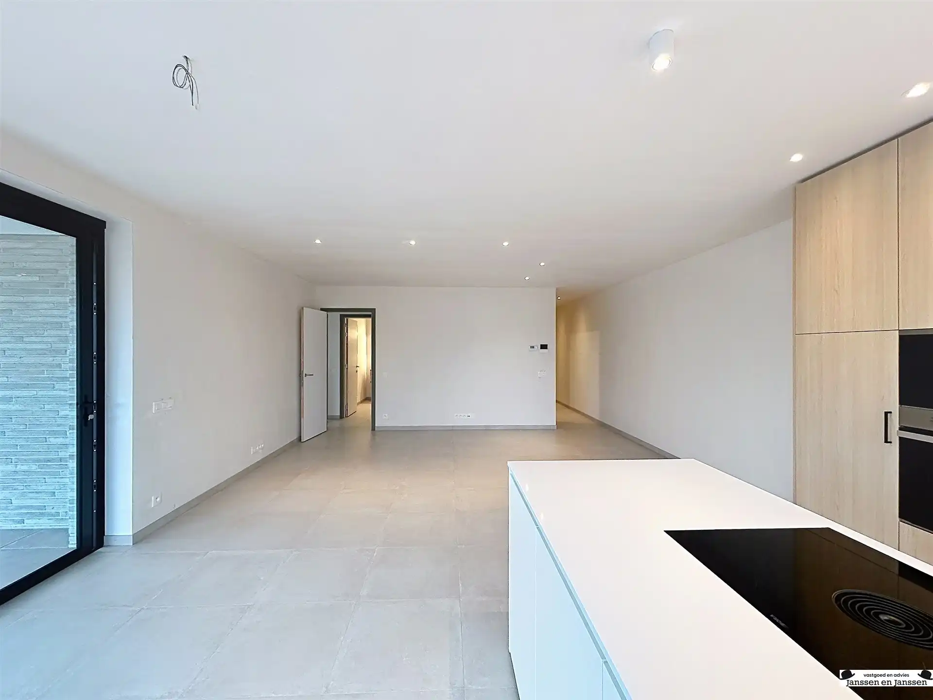 Modern twee slaapkamer appartement in centrum Gooreind foto 4