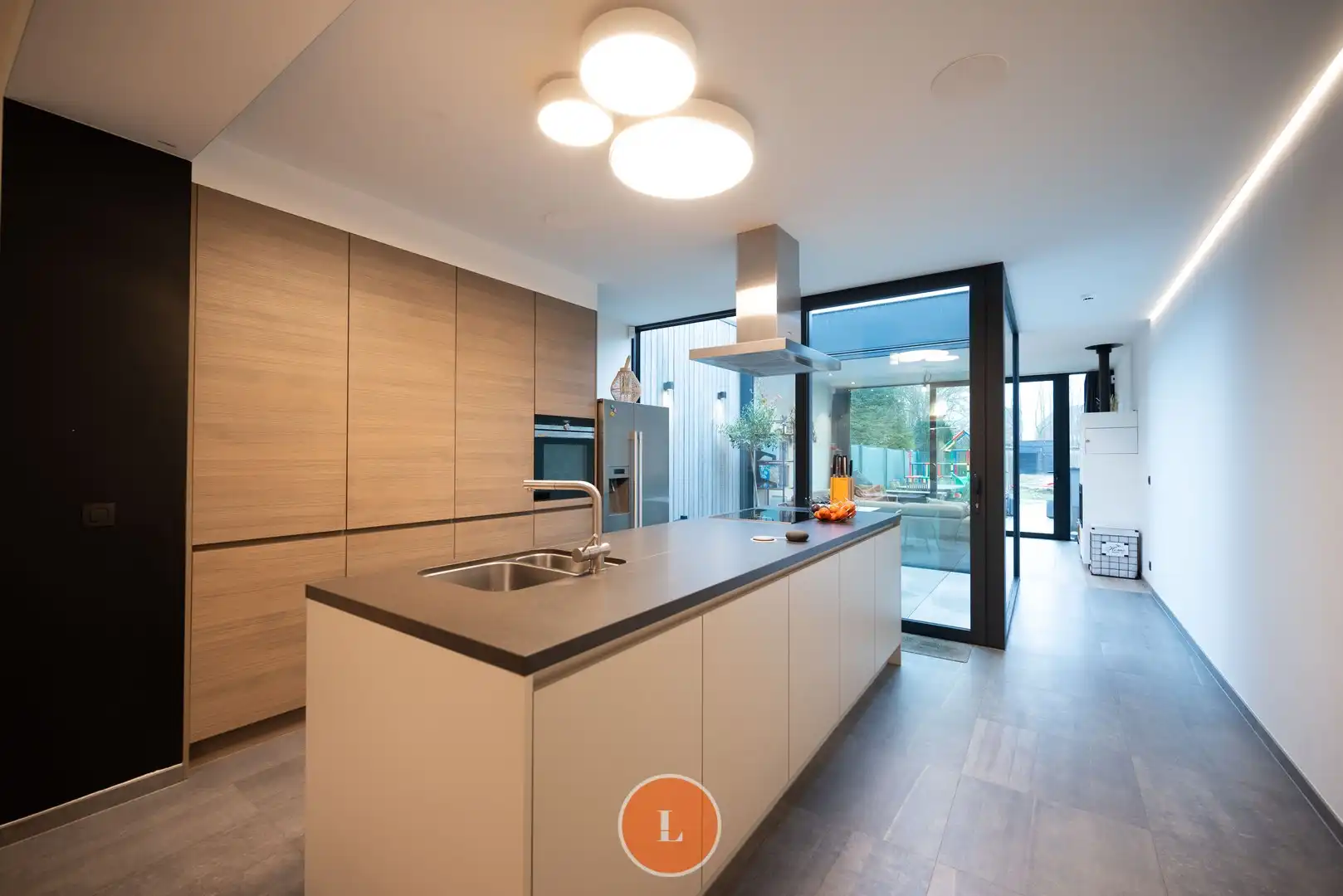 Gerenoveerde woning met loods (100m²) te koop in Menen foto {{pictureIndex}}