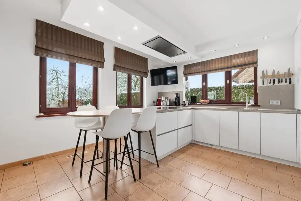 EXCLUSIEVE GEZINSWONING MET RUIME TUIN, 252M² WOONCOMFORT EN TOPLIGGING IN SINT-TRUIDEN foto 15