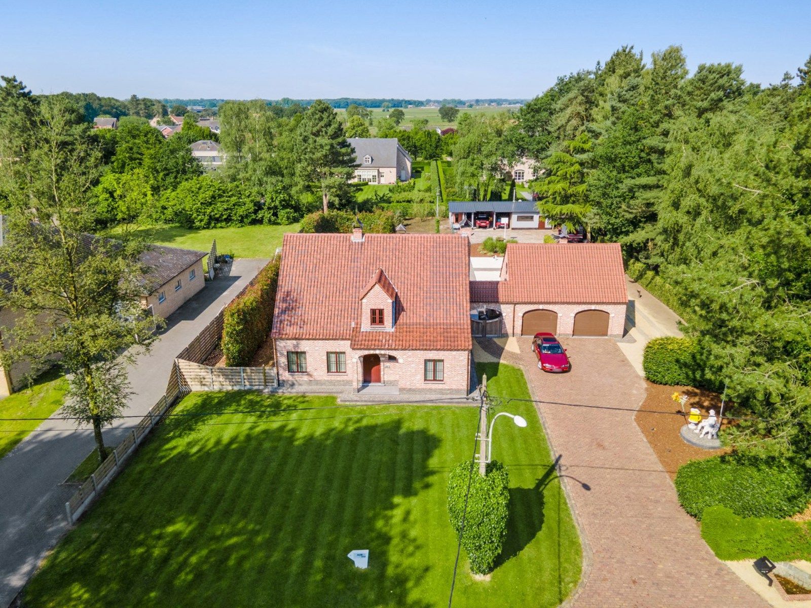 Ruime villa met 5slk en verwarmd zwembad op 2450m² foto 37