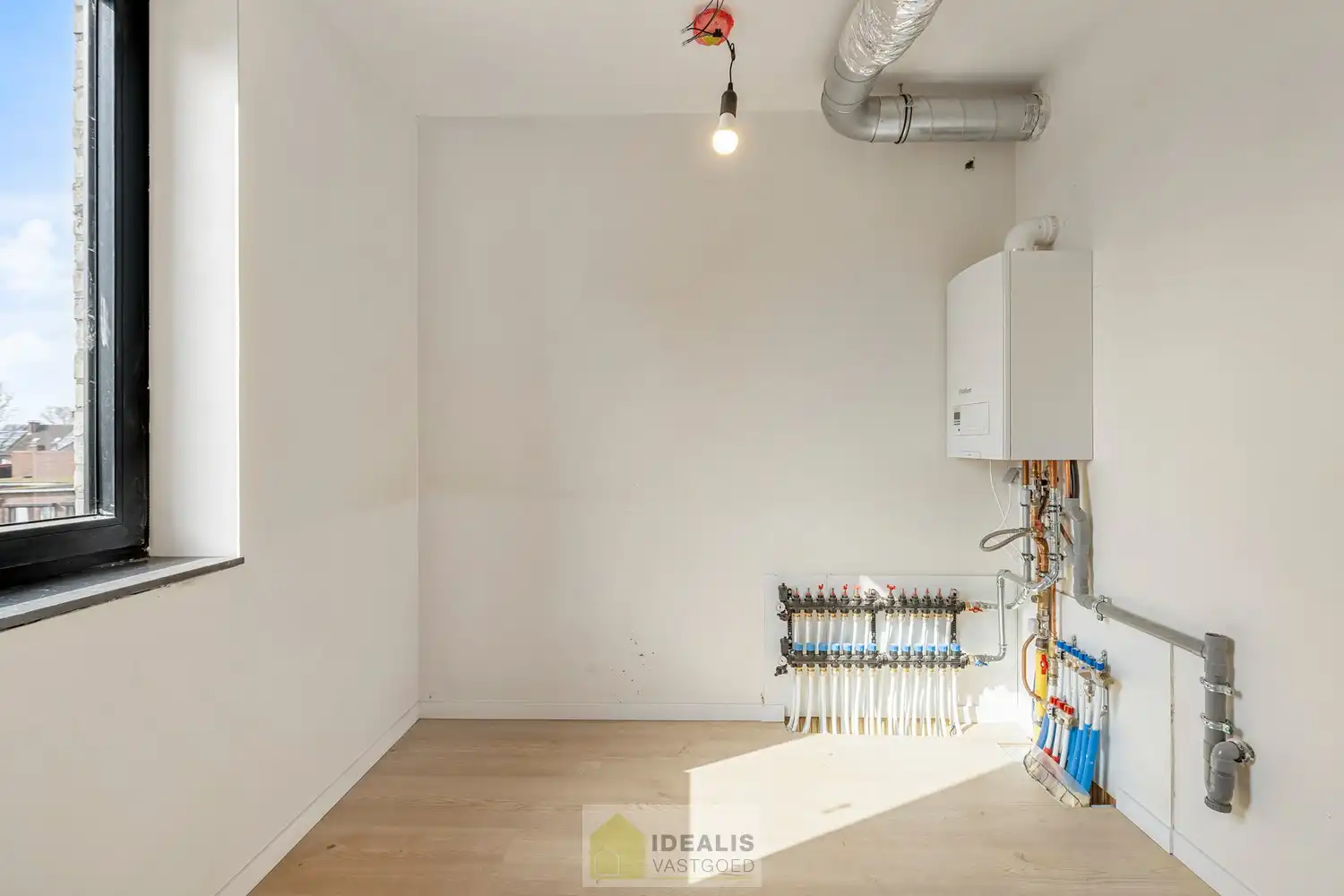 NIEUWBOUWAPPARTEMENT MET 2 SLAAPKAMERS, KELDERBERGING EN EEN ONDERGRONDSE AUTOSTANDPLAAT foto 11