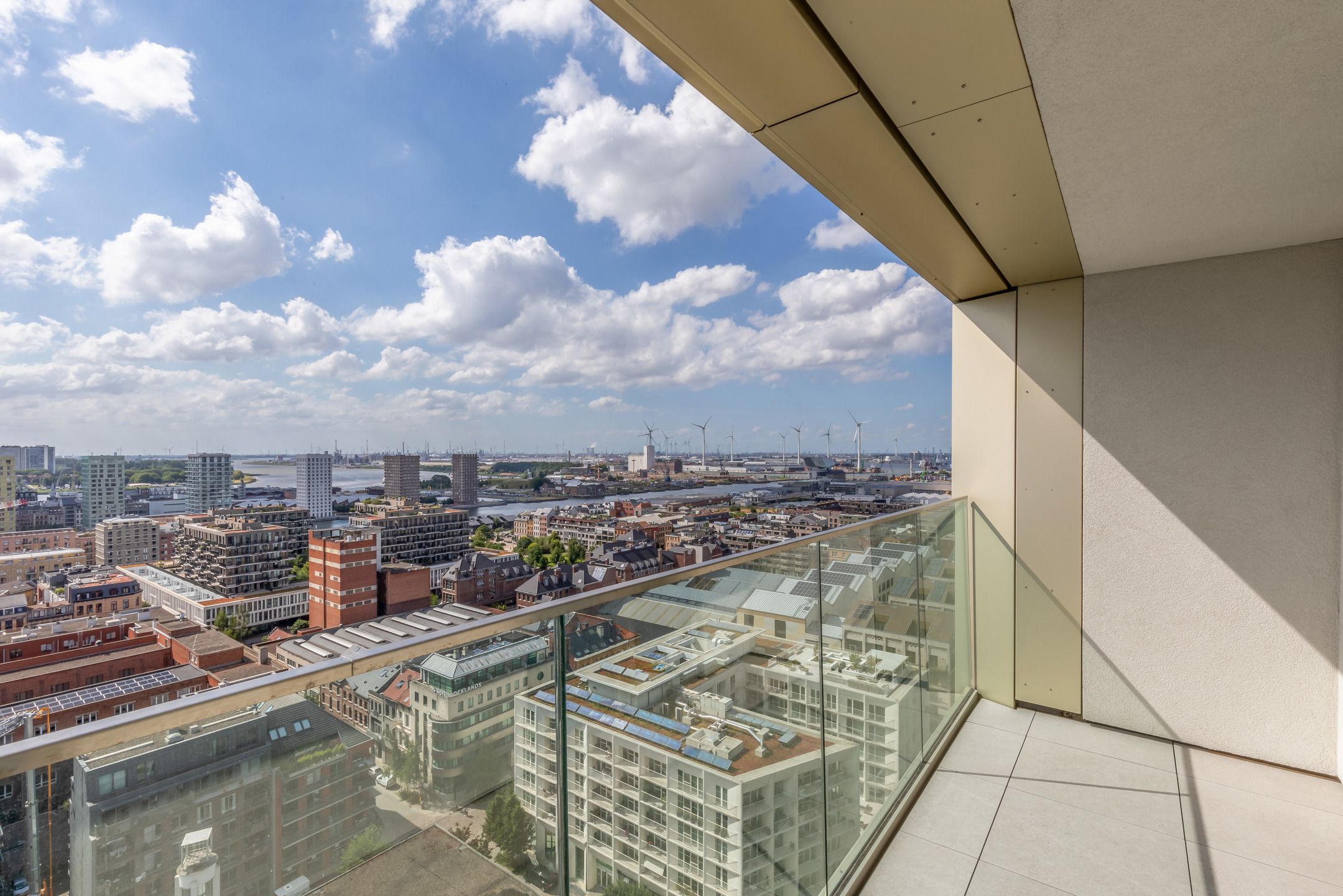 Luxueus wonen met panoramisch uitzicht aan het Kempisch Dok! foto 8