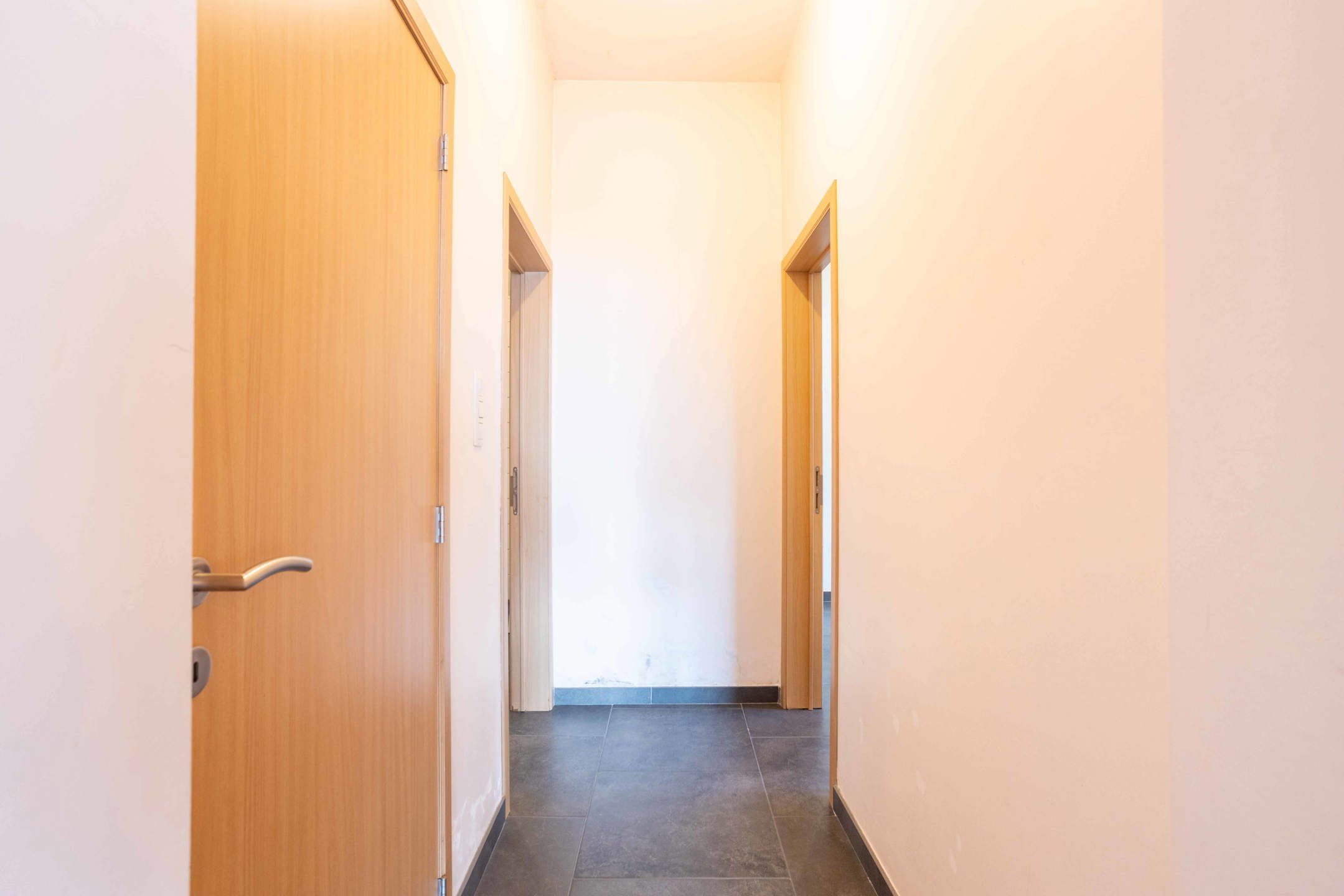 Rustig gelegen, gelijkvloers appartement met terras. foto 9