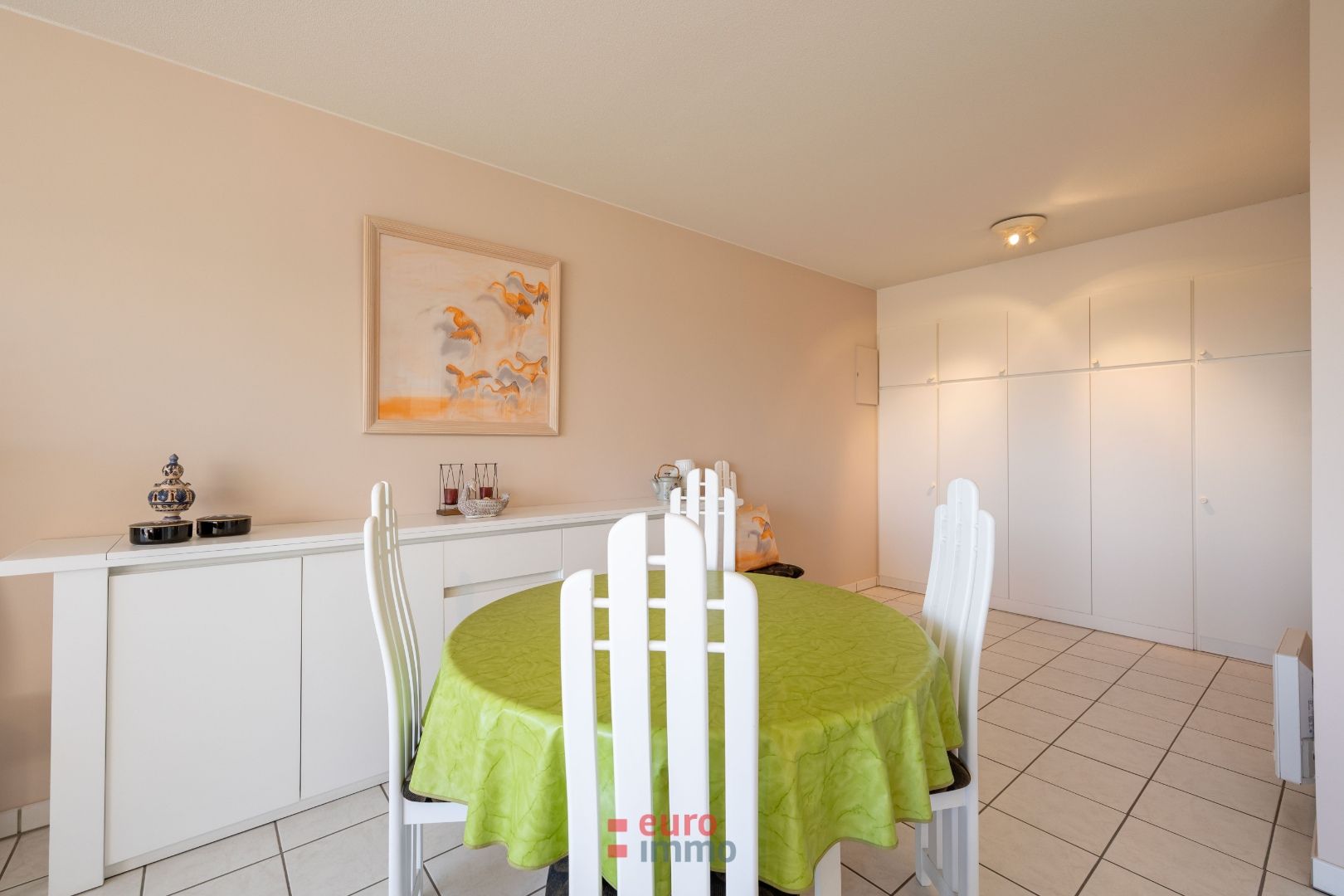 Ruime zuidgerichte studio te koop in Nieuwpoort! foto 6