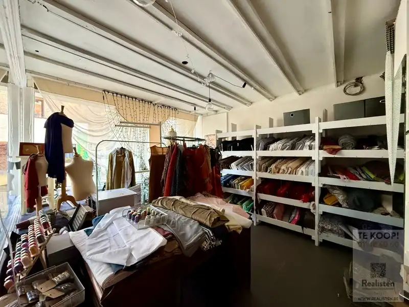 2 Appartementen + 4 winkels foto 24