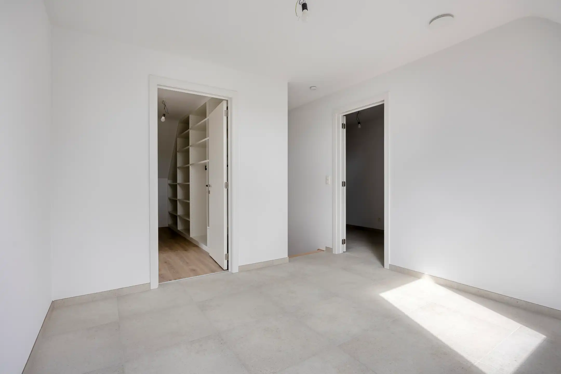 Nieuwbouwwoning met 6 slaapkamers & 3 badkamers (aan 6% btw) foto 21