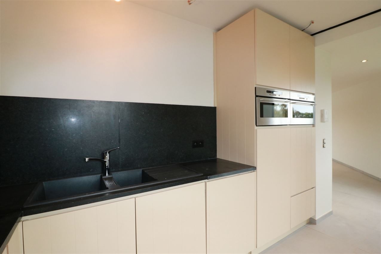 gerenoveerde duplex, 3 slpk., terras, nabij centrum en E 314  foto 7