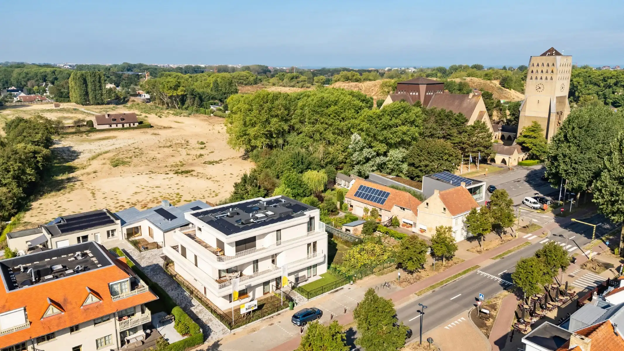 Ruime appartementen vlak bij de kust foto 26