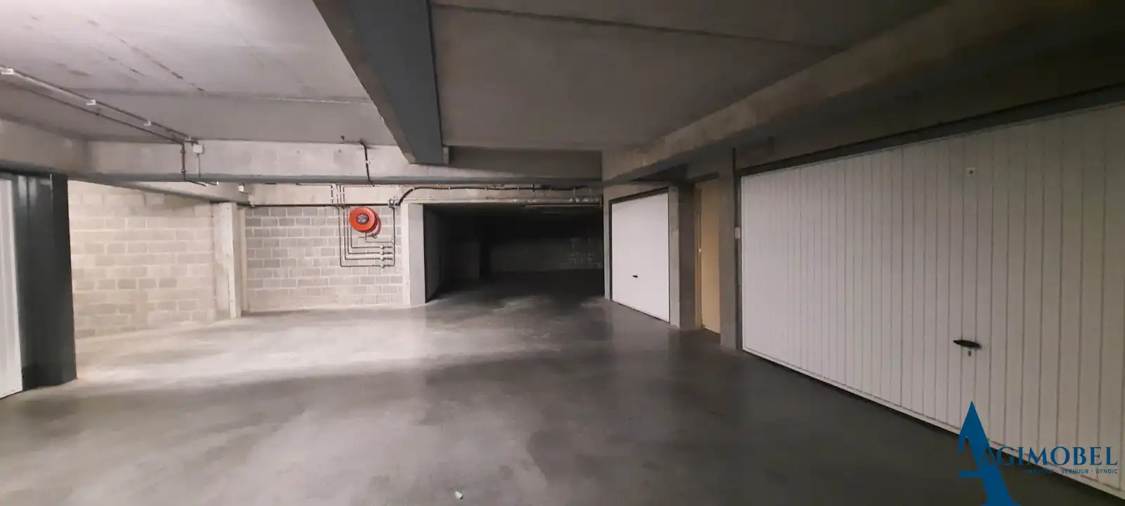 Gemakkelijke garagebox op niveau-1  in het nieuwe garagecomplex " ZANDBANK"  op de Parmentierlaan te Knokke foto 3