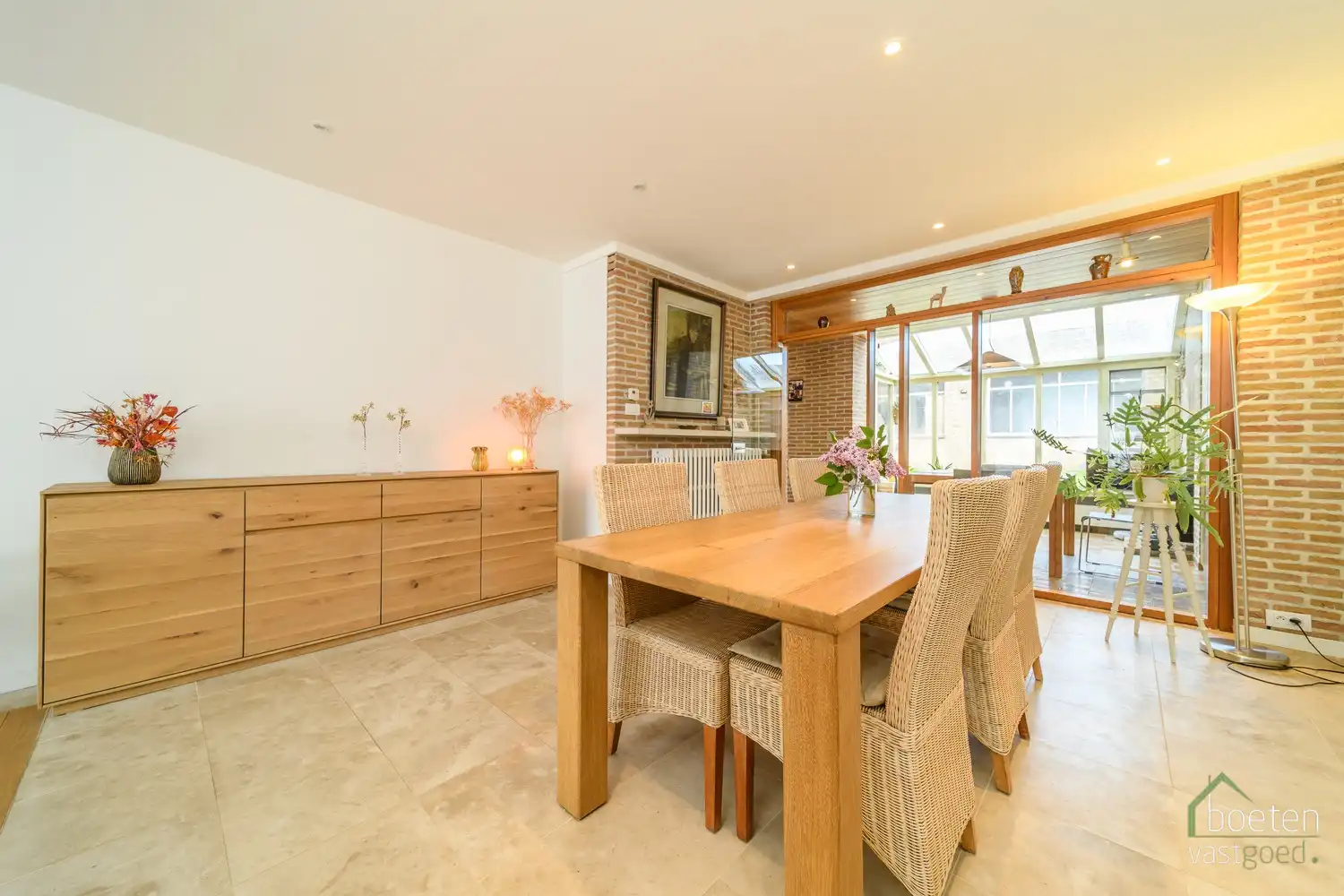 Alveringem: polyvalent eigendom met woonhuis en loodsen en met tal van mogelijkheden op strategische ligging op 4.672m² totale grondopp. foto 4
