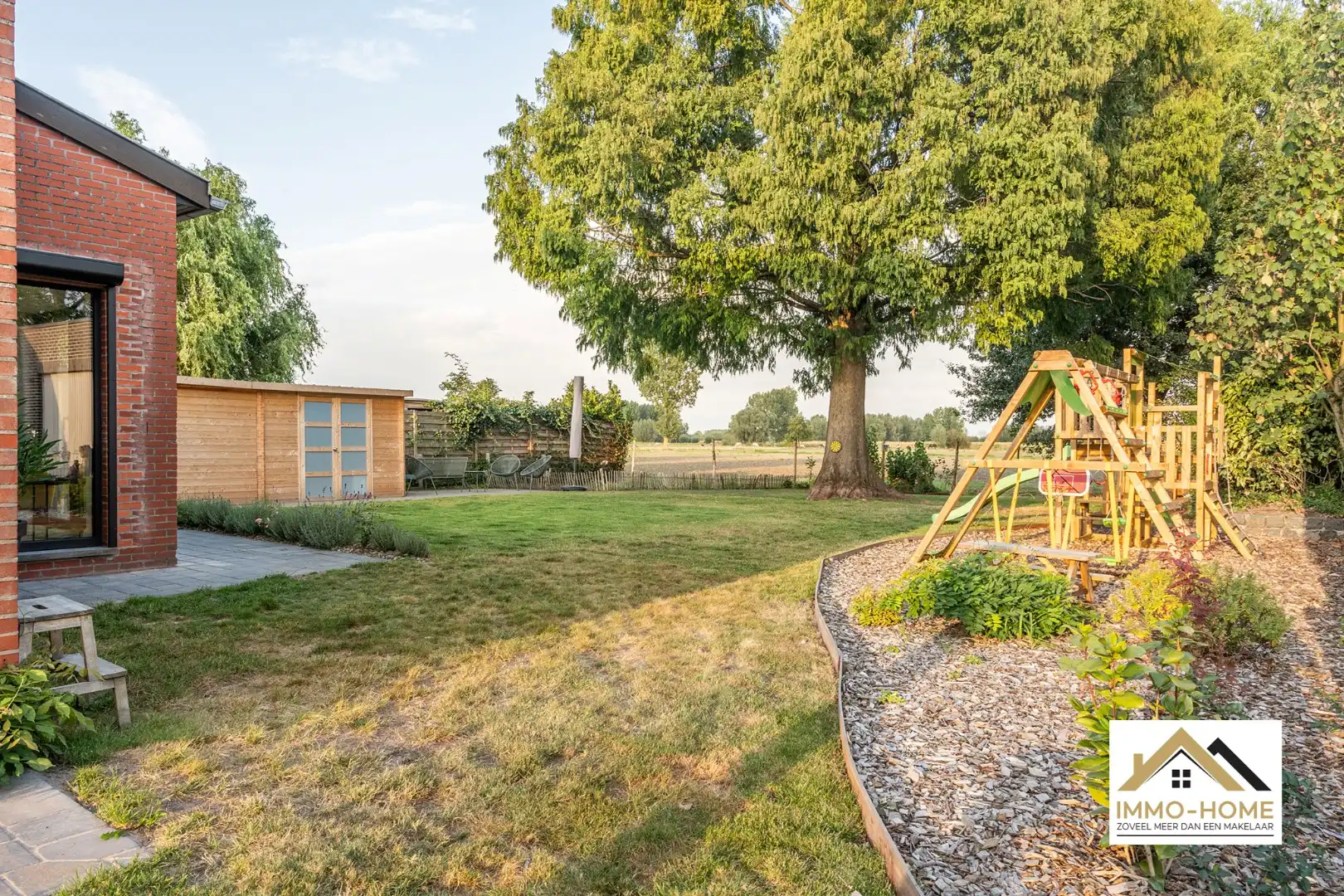 Volledig gerenoveerde woning met agrarisch uitzicht! foto 17