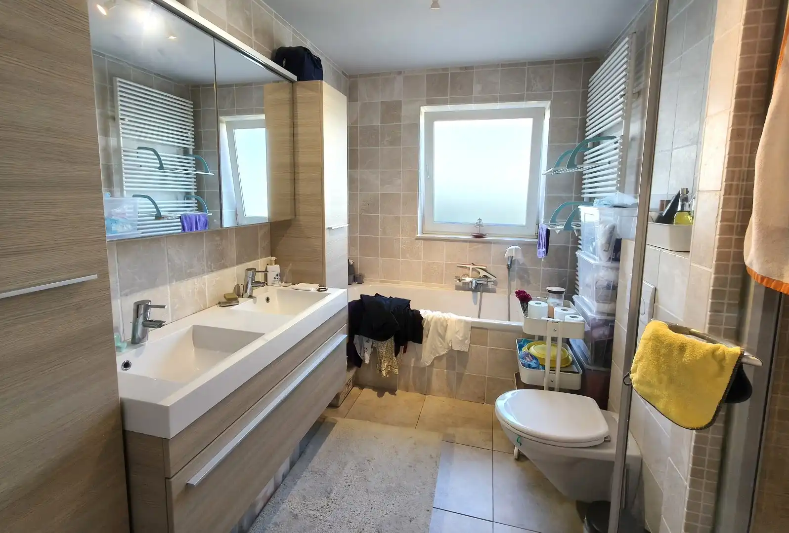 RUIM GELIJKVLOERS APPARTEMENT MET TUIN EN GARAGE foto 8