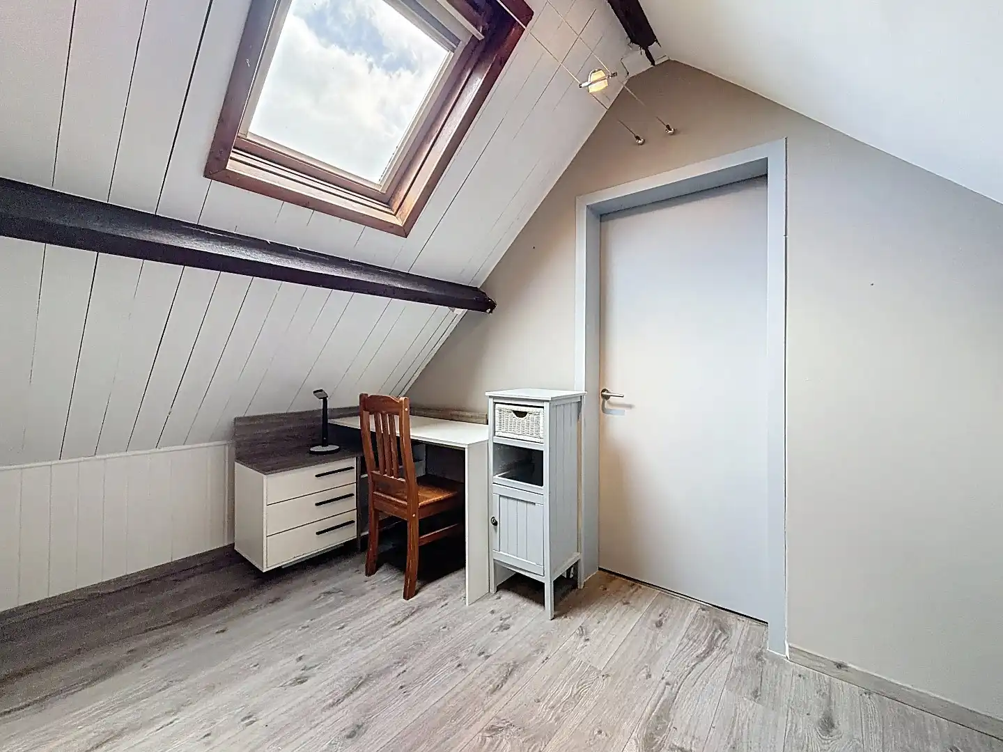 Charmante dijkwoning in het hart van de Zeeuwse polders (Slikkenburg) foto 25