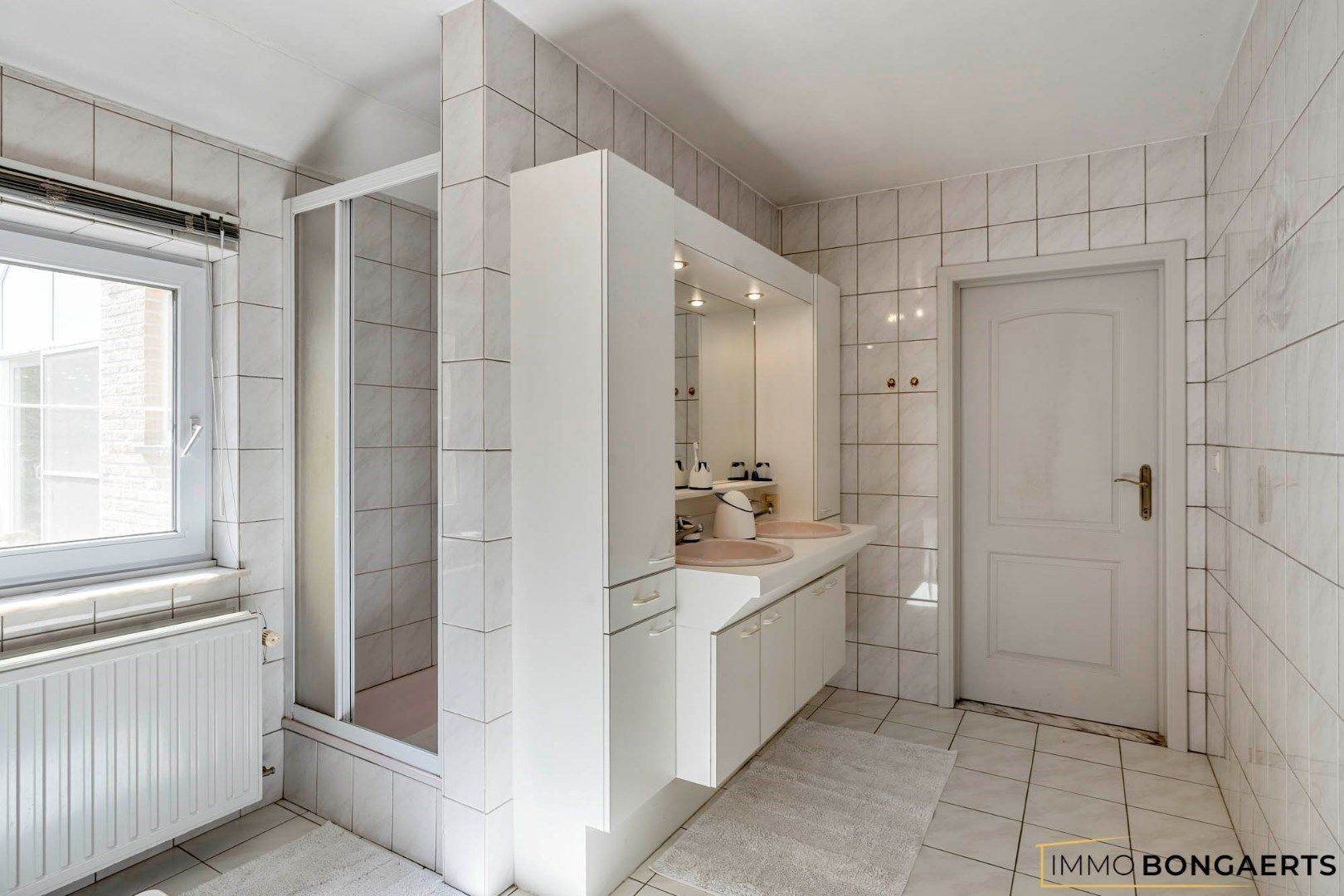 Ruime, rustig gelegen woning met drie slaapkamers foto 13