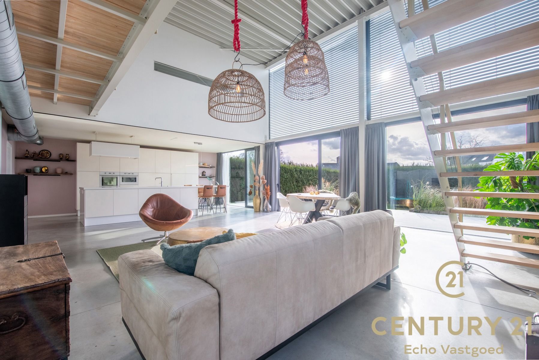 Unieke energiezuinige Loft-Stijl villa aan het water foto 9