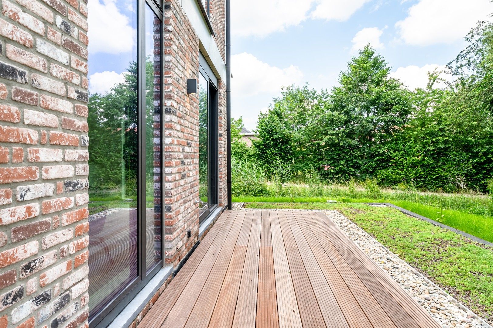 Gelijkvloers 2 slaapkamer nieuwbouw appartement in het centrum foto 6